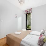 Plac Na Groblach 5 By Homeprime